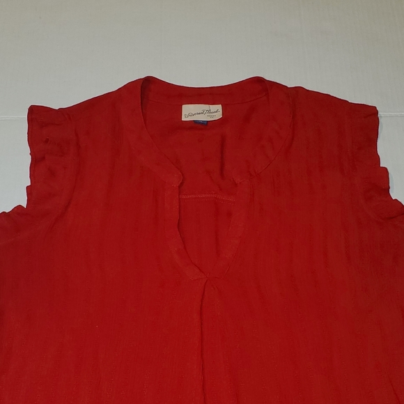 Universal Thread top. Red - Picture 2 of 6